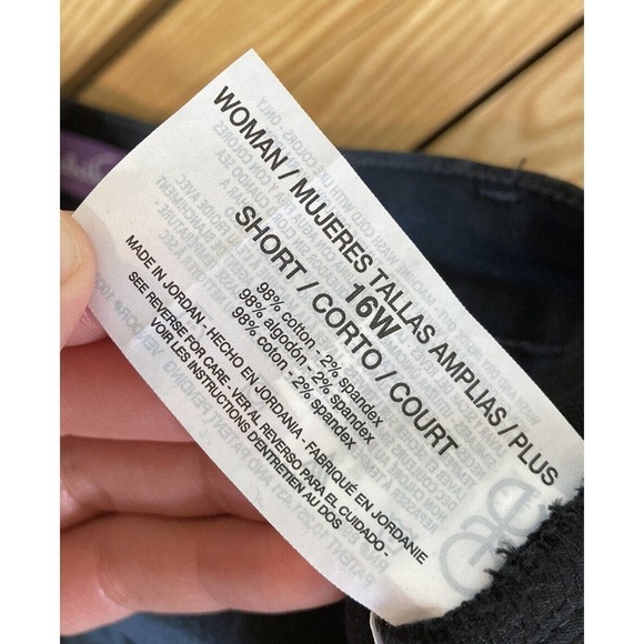 NWT Gloria Vanderbilt Amanda Tapered Leg Jeans Size 16 Women’s Black - Picture 6 of 12